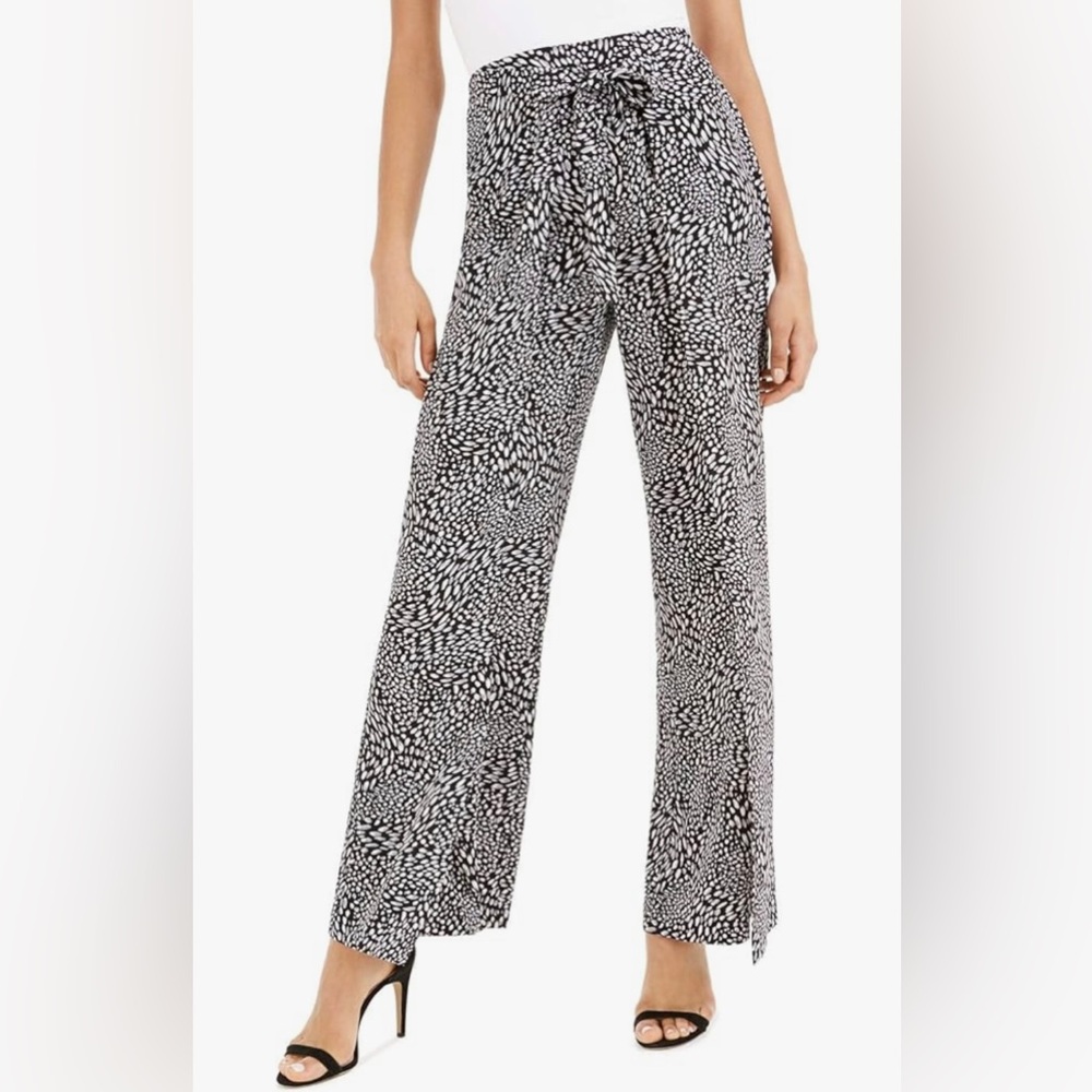 Bar Ill Printed Tie-Waist Pants BL
DOTTEDWHIMSY  * Size:L
Color: Black and White